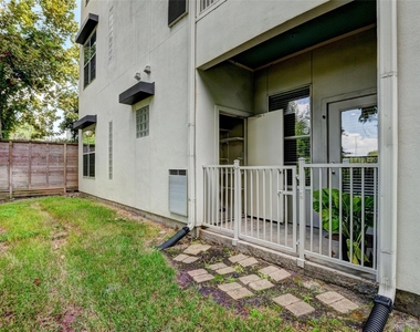 1441 East Street - Photo Thumbnail 10