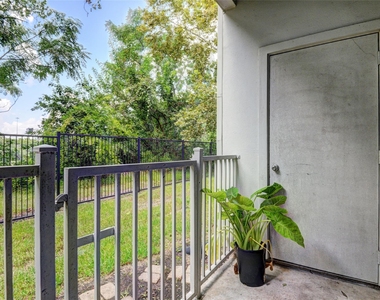 1441 East Street - Photo Thumbnail 8