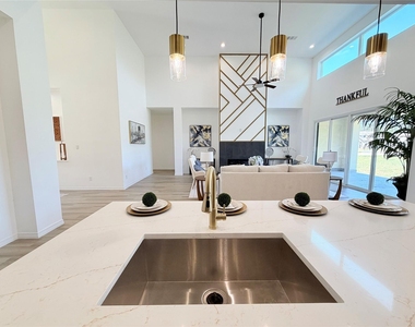 304 Road 6614 - Photo Thumbnail 8