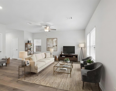 7926 Alset Dr - Photo Thumbnail 6