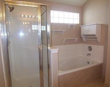 18919 Candlelight Crescent Road - Photo Thumbnail 10