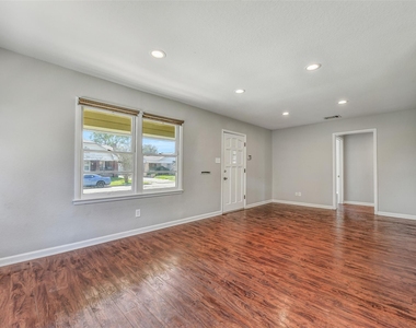 4727 Clay Street - Photo Thumbnail 4