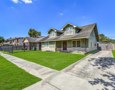 4727 Clay Street - Photo Thumbnail 1