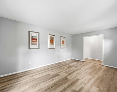 203 Wedgewood Court - Photo Thumbnail 20