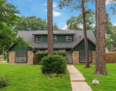 203 Wedgewood Court - Photo Thumbnail 2