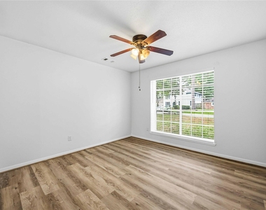203 Wedgewood Court - Photo Thumbnail 28