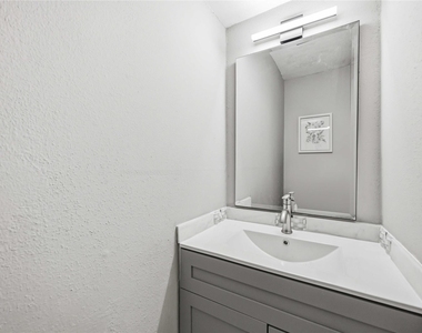 203 Wedgewood Court - Photo Thumbnail 34