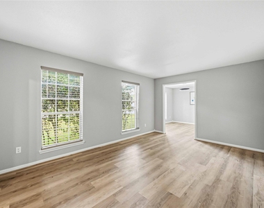 203 Wedgewood Court - Photo Thumbnail 18