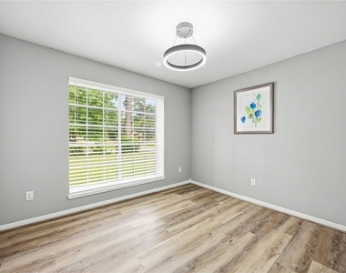 203 Wedgewood Court - Photo Thumbnail 21