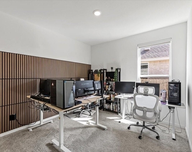 2816 Golden Isle Drive - Photo Thumbnail 26