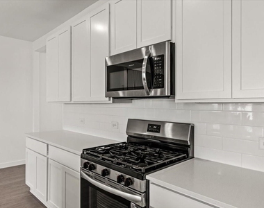 2816 Golden Isle Drive - Photo Thumbnail 16