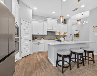 5039 Henry Merrit Street - Photo Thumbnail 12