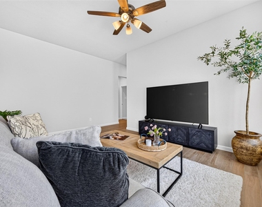 5039 Henry Merrit Street - Photo Thumbnail 9