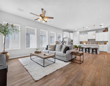 5039 Henry Merrit Street - Photo Thumbnail 8