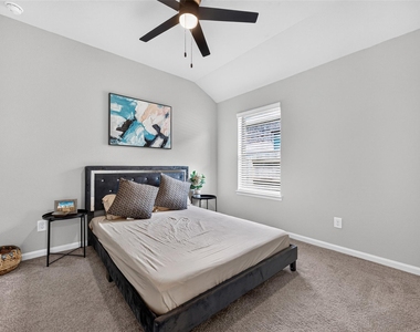 5039 Henry Merrit Street - Photo Thumbnail 21