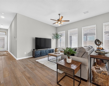 5039 Henry Merrit Street - Photo Thumbnail 4