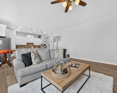 5039 Henry Merrit Street - Photo Thumbnail 7