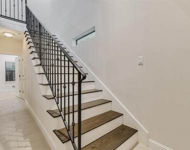 1506 Johnson Street - Photo Thumbnail 18