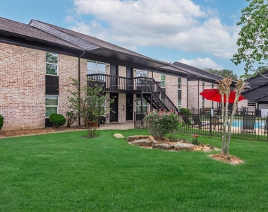 327 W Hufsmith Road - Photo Thumbnail 6