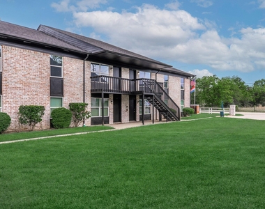 327 W Hufsmith Road - Photo Thumbnail 11