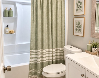 327 W Hufsmith Road - Photo Thumbnail 5