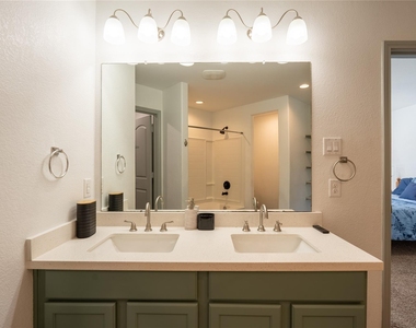 2710 Gold Flake Terrace Road - Photo Thumbnail 27