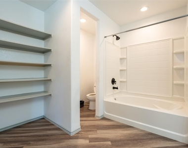 2710 Gold Flake Terrace Road - Photo Thumbnail 26