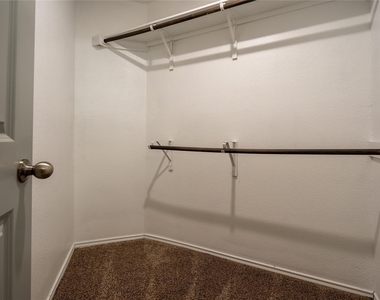2710 Gold Flake Terrace Road - Photo Thumbnail 24