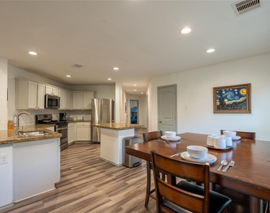 2710 Gold Flake Terrace Road - Photo Thumbnail 14