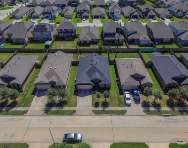 2710 Gold Flake Terrace Road - Photo Thumbnail 33