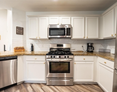 2710 Gold Flake Terrace Road - Photo Thumbnail 17