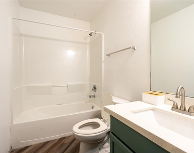 2710 Gold Flake Terrace Road - Photo Thumbnail 9