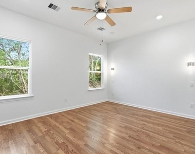 819 Junction Avenue - Photo Thumbnail 8