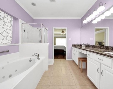 12815 Dadebrook Court - Photo Thumbnail 9