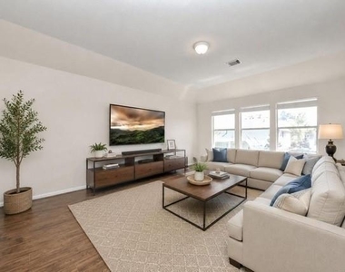 12815 Dadebrook Court - Photo Thumbnail 7