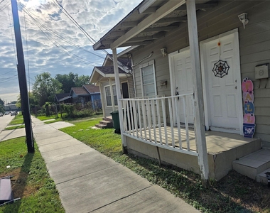 7902 Hudson Street - Photo Thumbnail 1