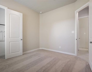17522 Field Row Trail - Photo Thumbnail 23