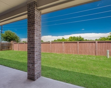 17522 Field Row Trail - Photo Thumbnail 4