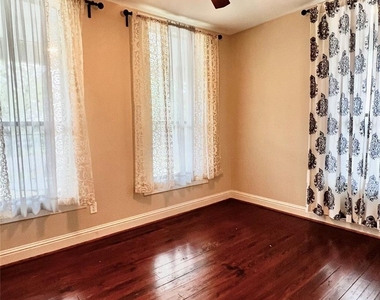 1815 Chapman Street - Photo Thumbnail 10