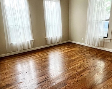 1815 Chapman Street - Photo Thumbnail 15