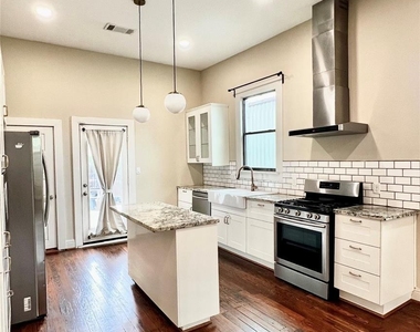 1815 Chapman Street - Photo Thumbnail 4