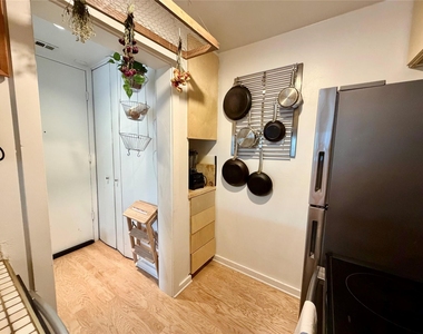 3600 Montrose Boulevard - Photo Thumbnail 12