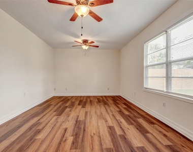 1343 Gardenia Drive - Photo Thumbnail 13