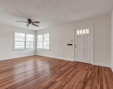 1343 Gardenia Drive - Photo Thumbnail 8