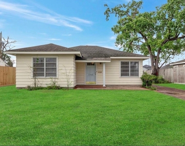 1343 Gardenia Drive - Photo Thumbnail 1