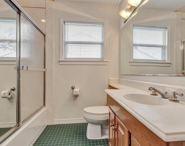 1343 Gardenia Drive - Photo Thumbnail 20