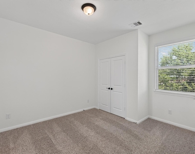 511 Water Ash Court - Photo Thumbnail 35
