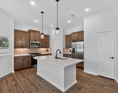 511 Water Ash Court - Photo Thumbnail 14