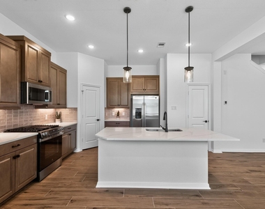 511 Water Ash Court - Photo Thumbnail 15