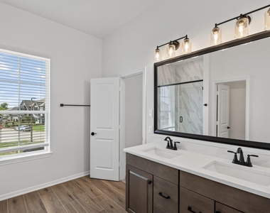 511 Water Ash Court - Photo Thumbnail 29